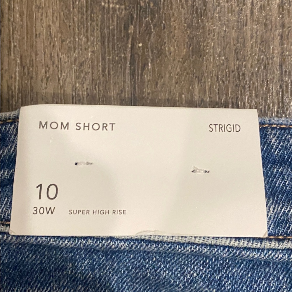 American Eagle Distressed Blue Jean Shorts. Size 10 - Picture 4 of 4